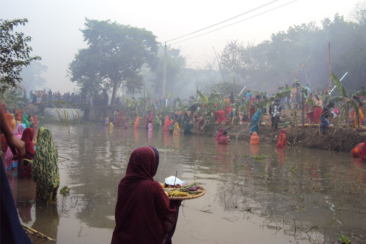 वेदोन्मुखी सामाजिक चेतना का बीजमंत्र है छठ महापर्व